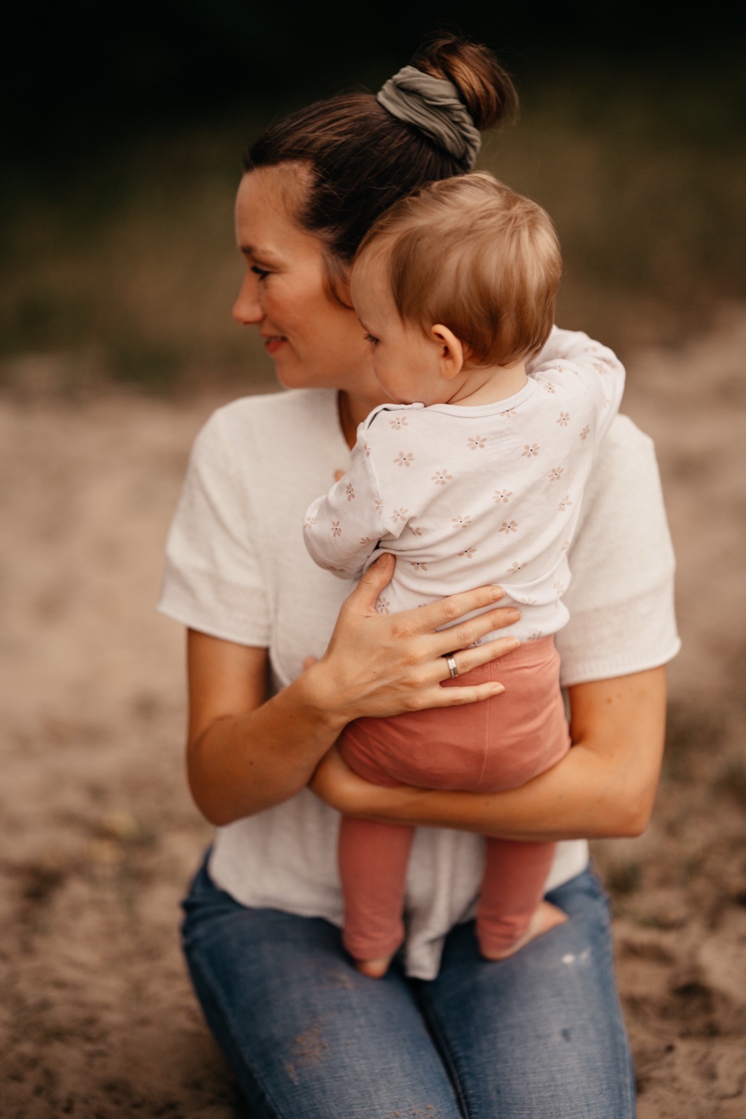 Familien-Fotoshooting: Ideen & Posen, die echt wirken